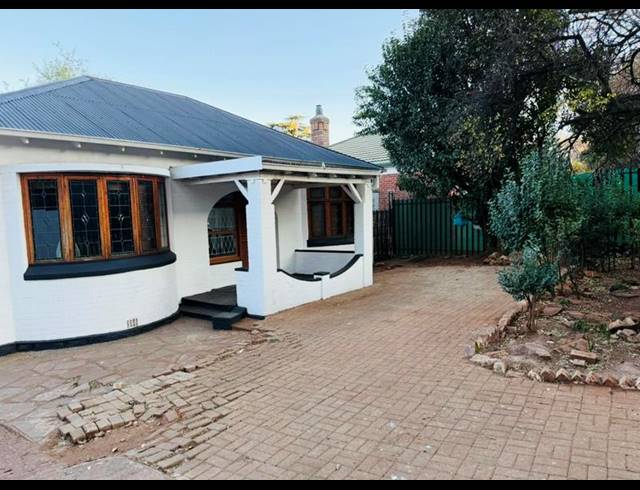 2 BEDROOM HOUSE FOR SALE IN OBSERVATORY